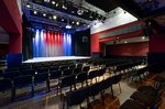 Bild Halle: © Michael Schwettmann